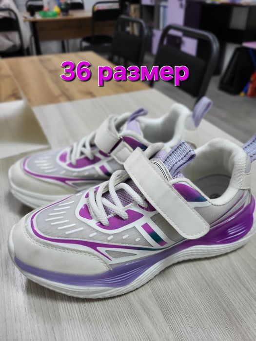 Продам новую обувь для девочек