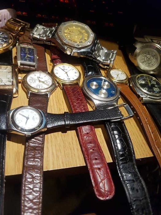 vand ceasuri la alegere