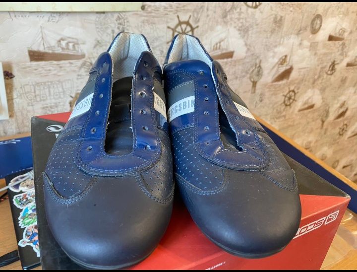 Кроссовки в хорошем состоянии