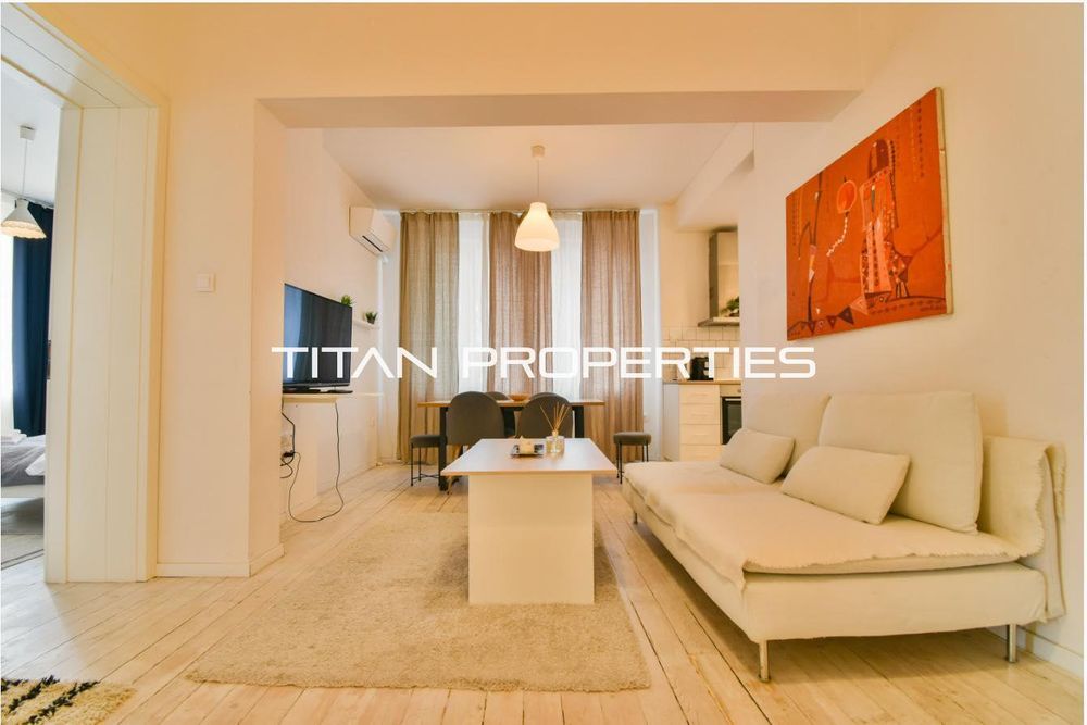Продава се Тристаен апартамент в София, Център - 86 кв.м за 4652 €/кв.м - Снимка #1