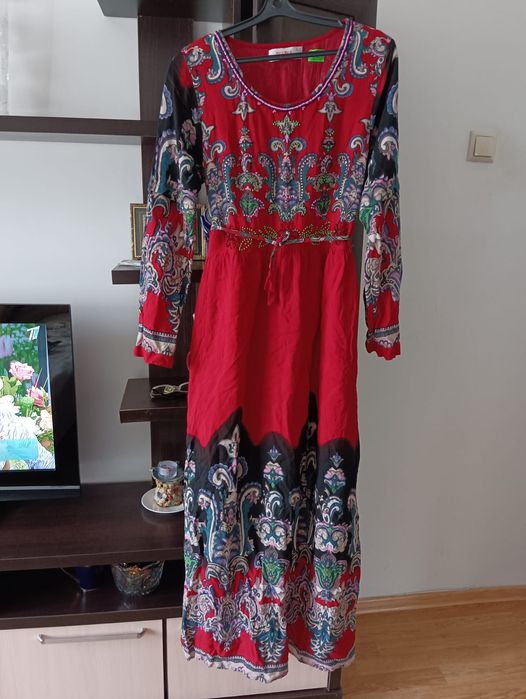 2 платья, 44 размер, недорого