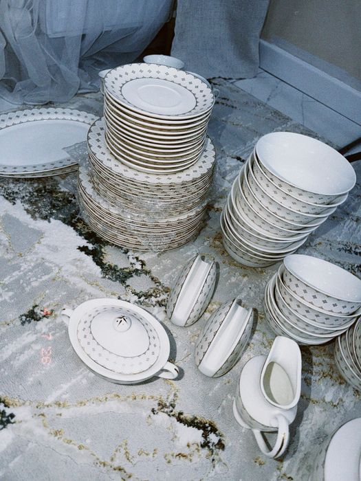 Продам форфоровый сервиз