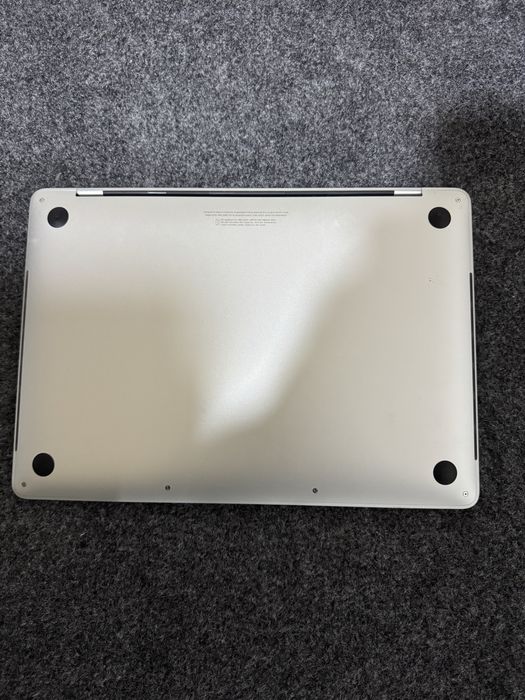 MacBook Pro 2,3 GHz Core i7 16 GB 3733MHz 13.3 дюмовый macOS 14.4.1