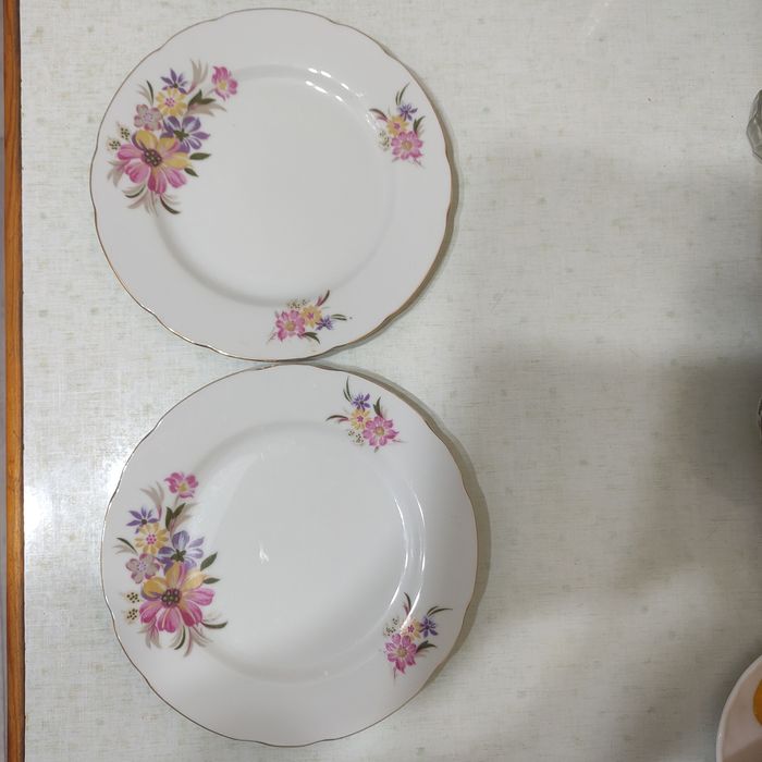 Тарелки продаю разные