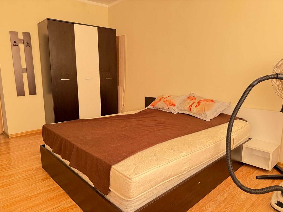 Дава се под наем Двустаен апартамент в Бургас, Меден рудник - зона А - 68 кв.м за 255 € - Снимка #2