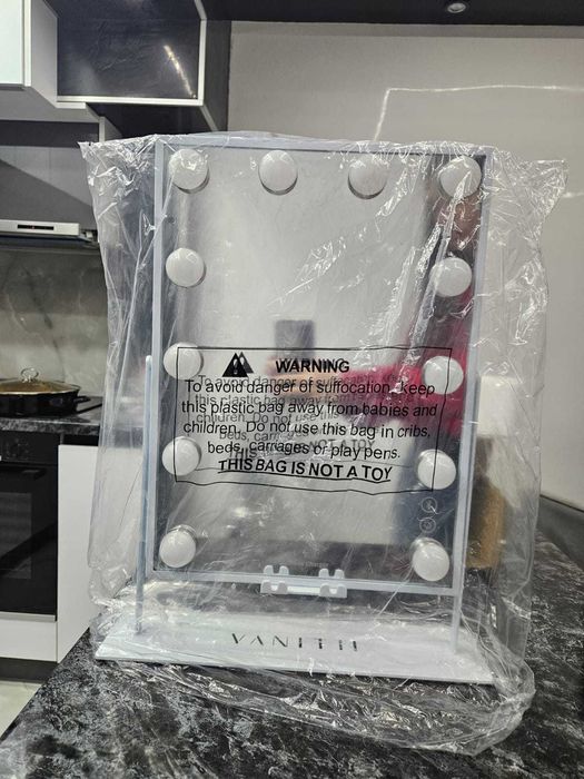 Огледало с лед осветление