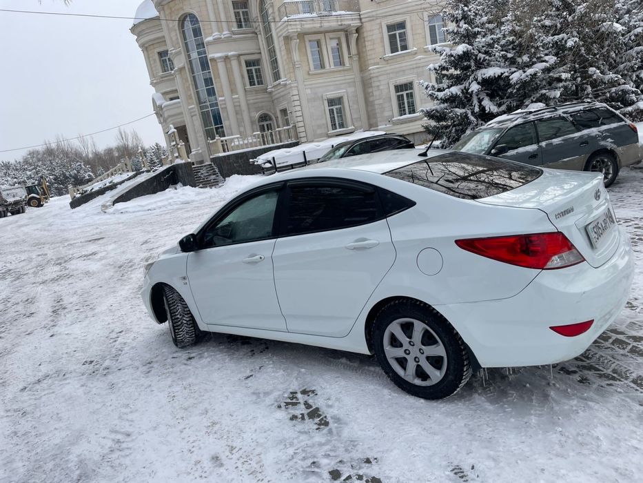Hyundai accent 2014