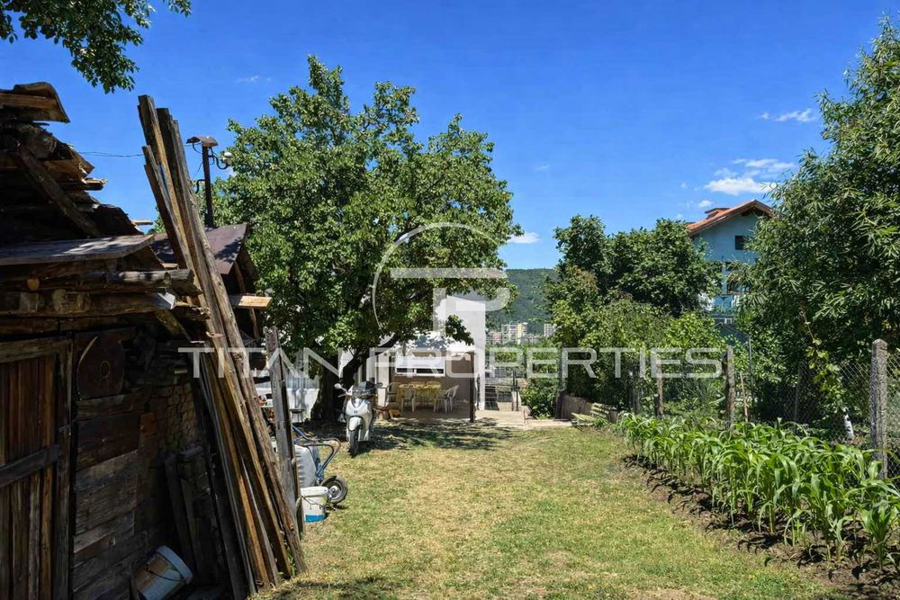 Къща за продажба в гр. Дупница