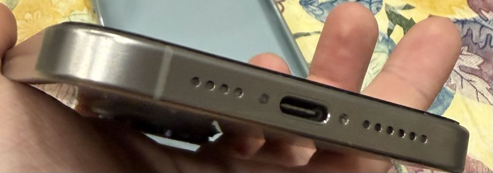 Продам iphone 15 pro max 256gb