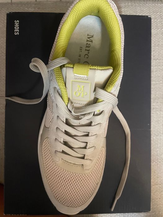 Продавам нови сникърси Marc O’Polo,размер 41,бежов цвят