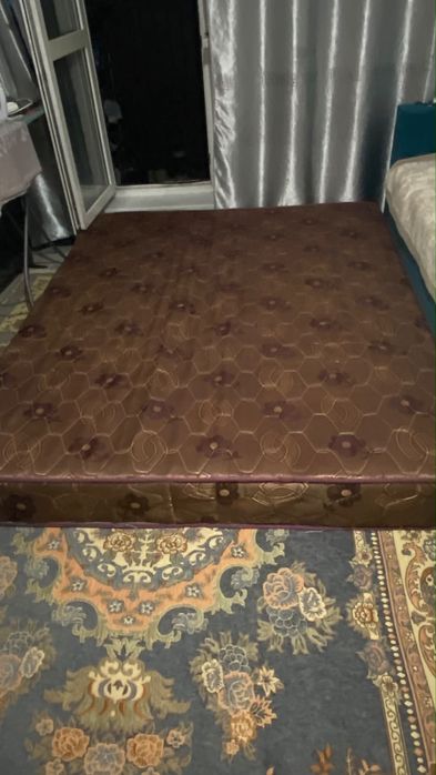 Продается Кровать размер 1,6*200 с матрасом самовывоз