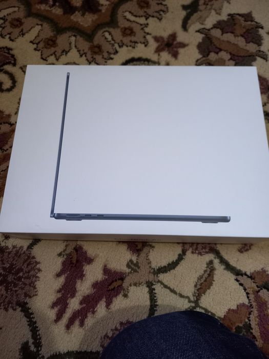 Продам пустую коробку MacBook air m2
