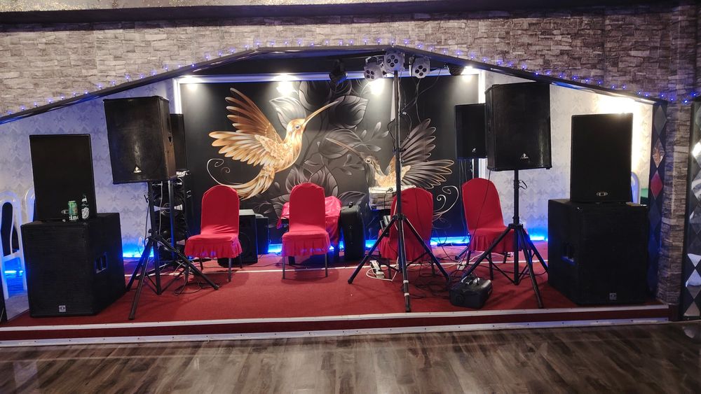 DJ MC sonorizare lumini mașină de fum mașină de balonase