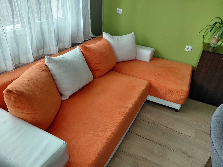 Ъглов разтегателен диван