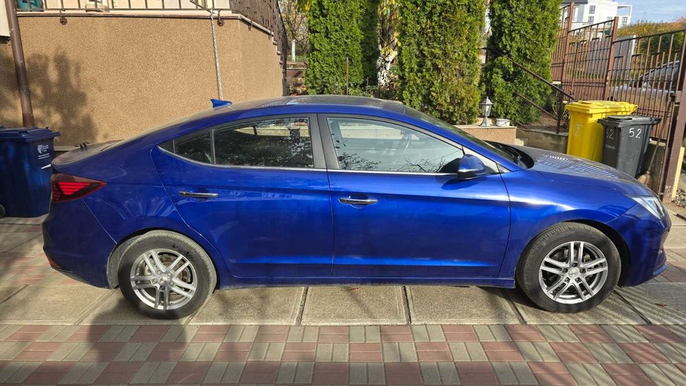 Hyundai Elantra 1,6 benzină 128 CP
