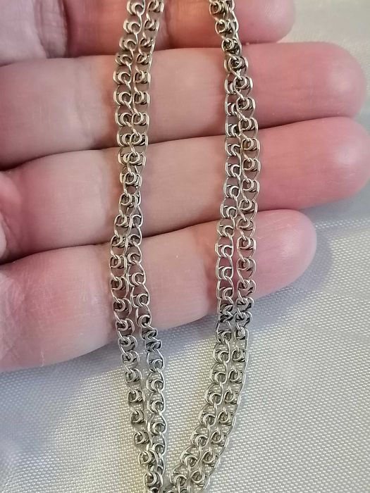 Продам бусы броши советского периода