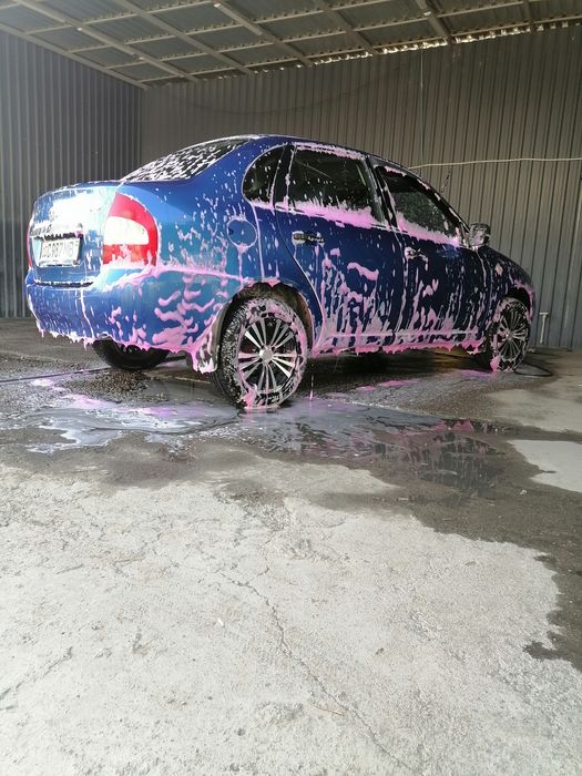 Ассалому алейкум. Здравствуйте. Продаётся лада калина сотилади.