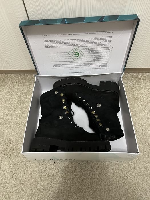 Ботинки женские37-38размер