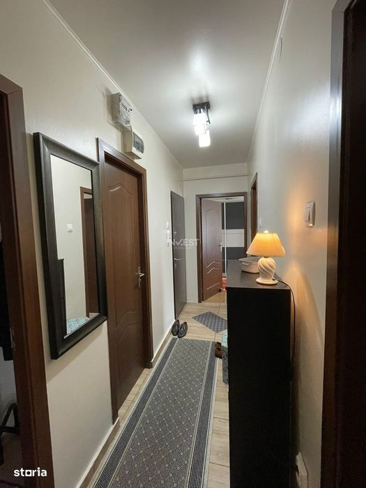 Apartament 3 camere-renovat-Podu Ros-etaj intermediar