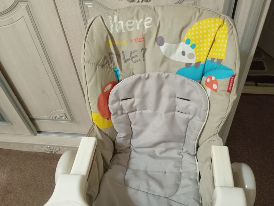 Стульчик для кормления ребенка