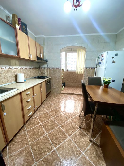 Închiriez apartament cu 2 camere, zona Dristor