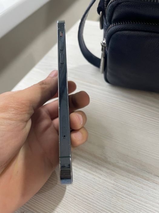 iphone 12 pro 128/76