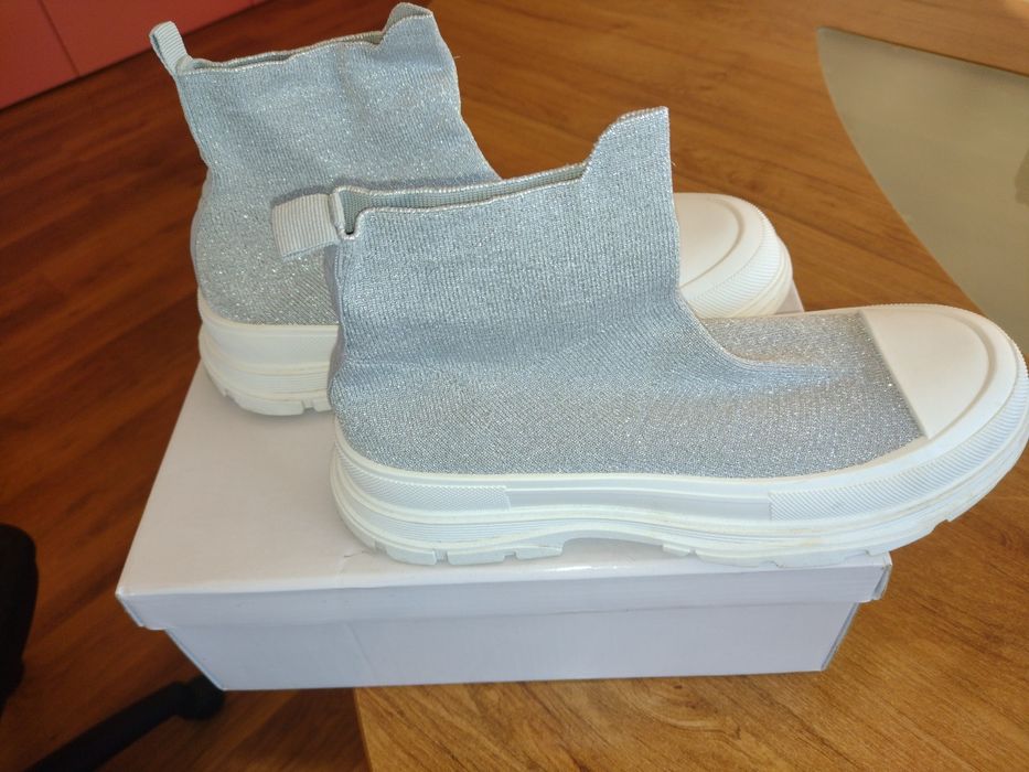 Спортни боти обувки кецки