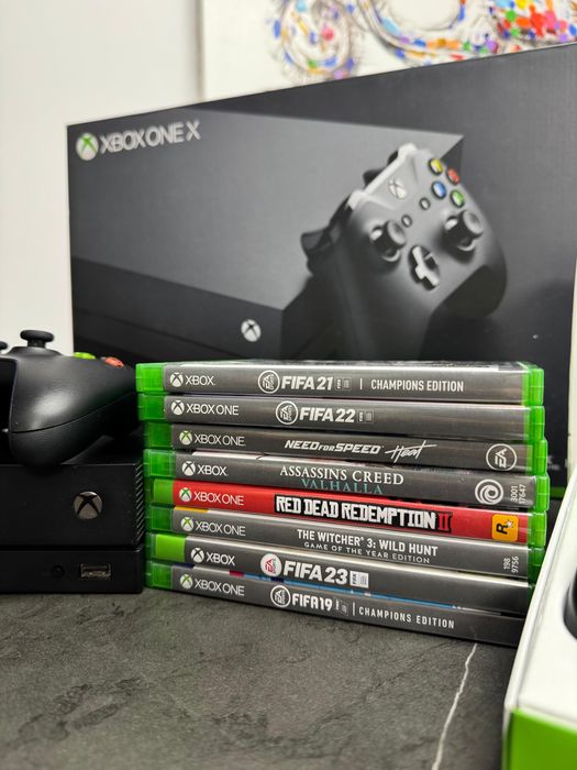 Consola XBOX ONE X - 3 manete incluse