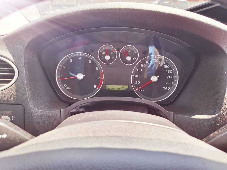 FORD Focus 2006 — imagine 2