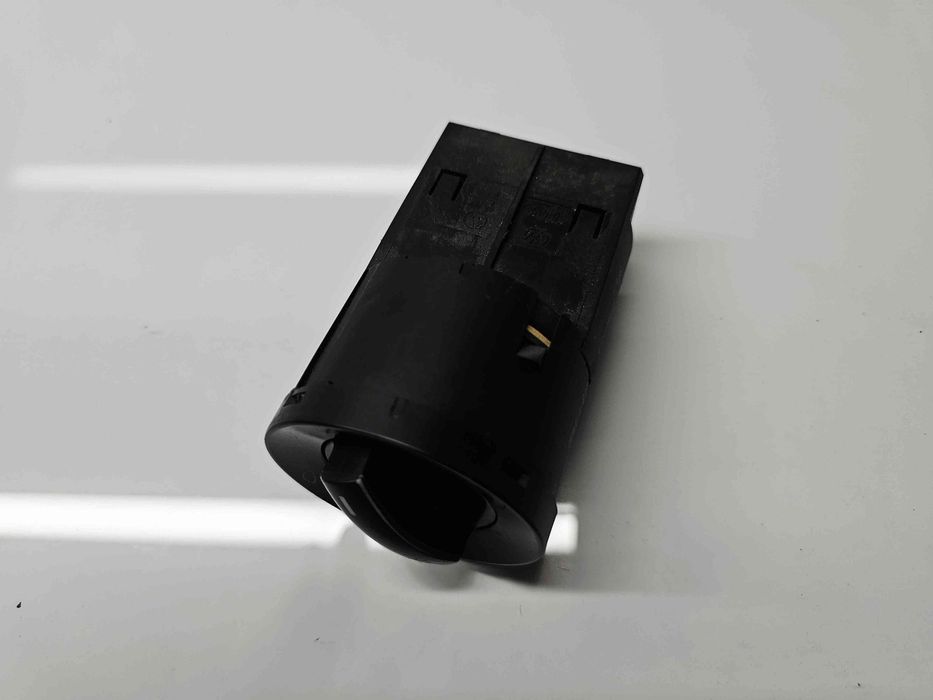 Bloc lumini Volkswagen Polo (9N) [Fabr 2001-2008] 6Q0941531B