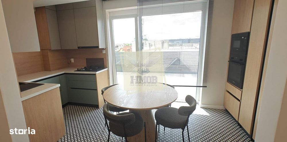 Penthouse cu 3 camere 3 bai si terasa 88 mp in zona Lazaret