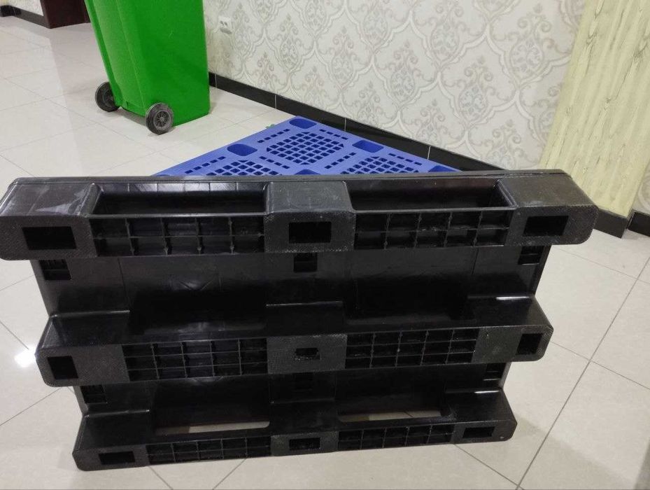 Поддоны пластиковые , пластиковые паллеты