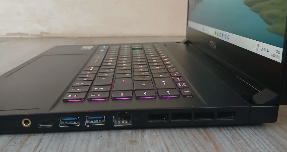 Laptop MSI GS66 stealth ( gaming și nu numai)