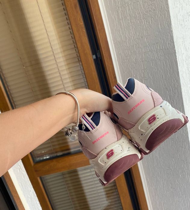 Маратонки Skechers D’Lites