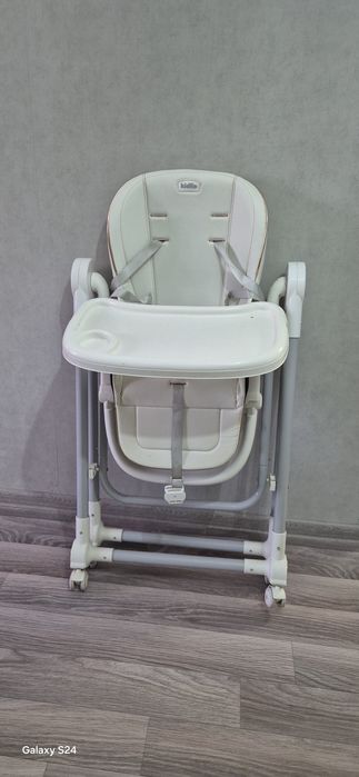 Продаётся детский стул