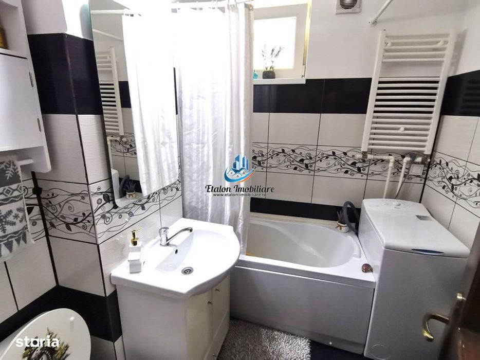 Apartament 2 camere, etaj 2, 2 balcoane, Zona Piata Centrala/Bradet