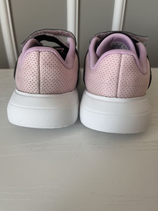 Маратонки adidas
