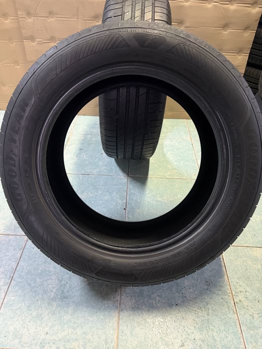 225/55/17 97W - 2 buc - vara Goodyear
