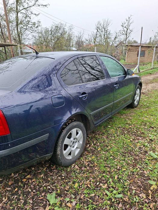 Vând Skoda Octavia 2 - 1,6/8v/102cp - 2005 - benzina si GPL
