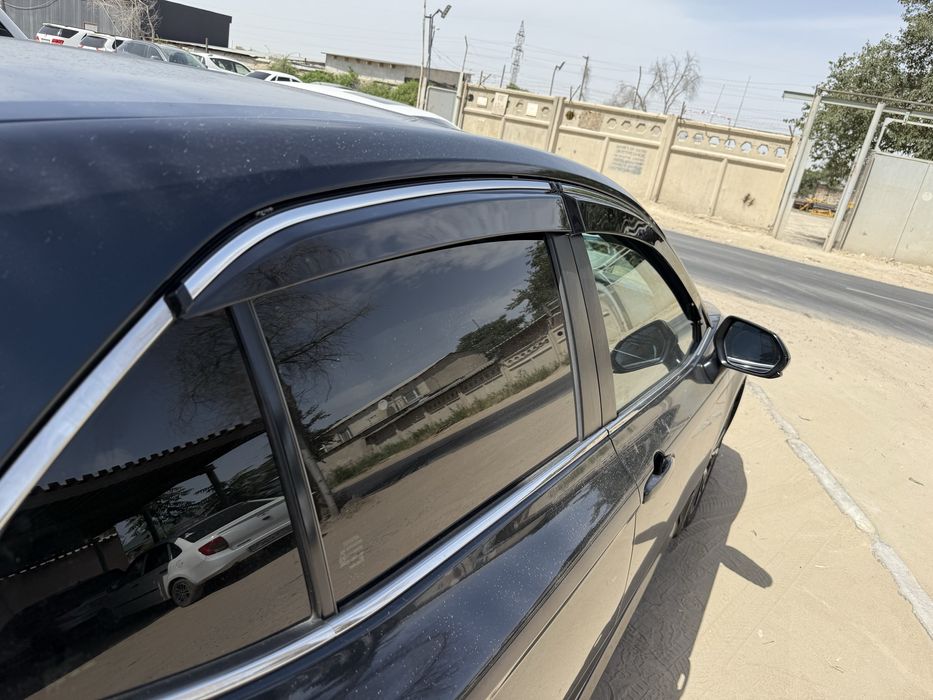 Ветровик камри 70