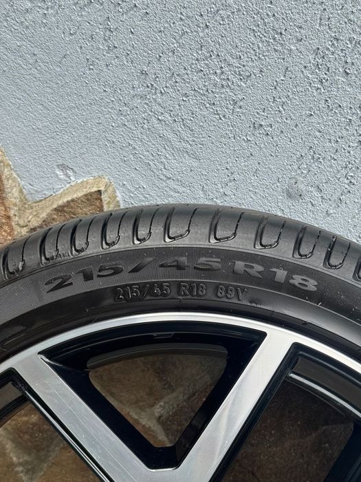 Jante/anvelope Seat arona FR 215/45 R18”