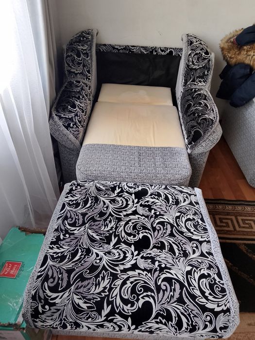 Продам 2 одинаковых кресла