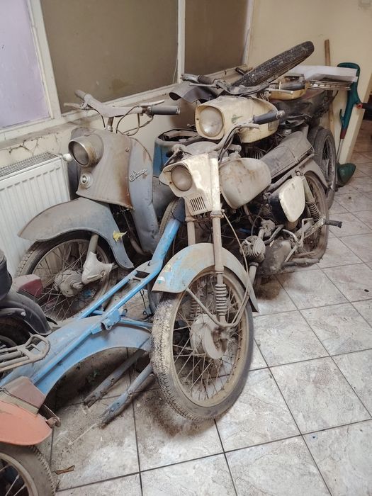 Стари мотори за рециклиране