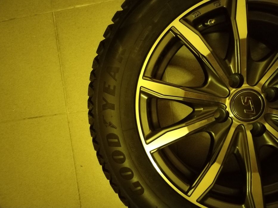 Шипованная резина с диском