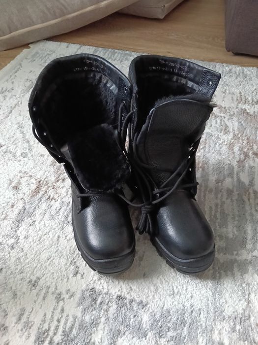 Берцы зимние, новые.  Теплые.