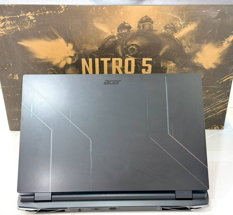 Gaming Acer Nitro 5 17.3 QHD 165Hz RTX3060 1TB 16RAM RGB Laptop