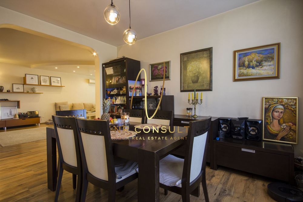 Продава се Многостаен апартамент в София, Изток - 200 кв.м за 2990 €/кв.м - Снимка #3