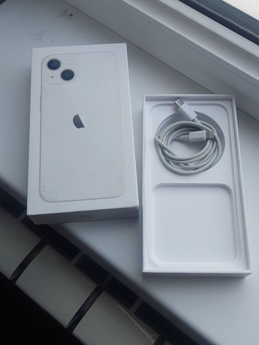 Продам айфон 13 IPhone 13