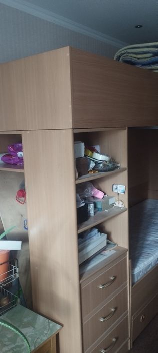 Кровать двухъярусная