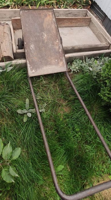 Колонка тачка тележка .